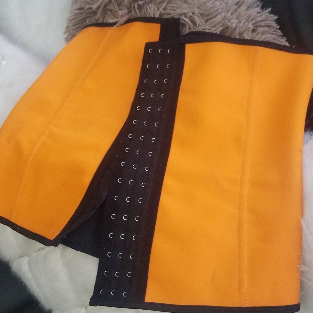 Waist trainer
